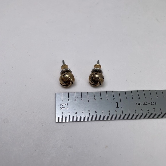Vintage Small Love Knot Earrings - Picture 4 of 6